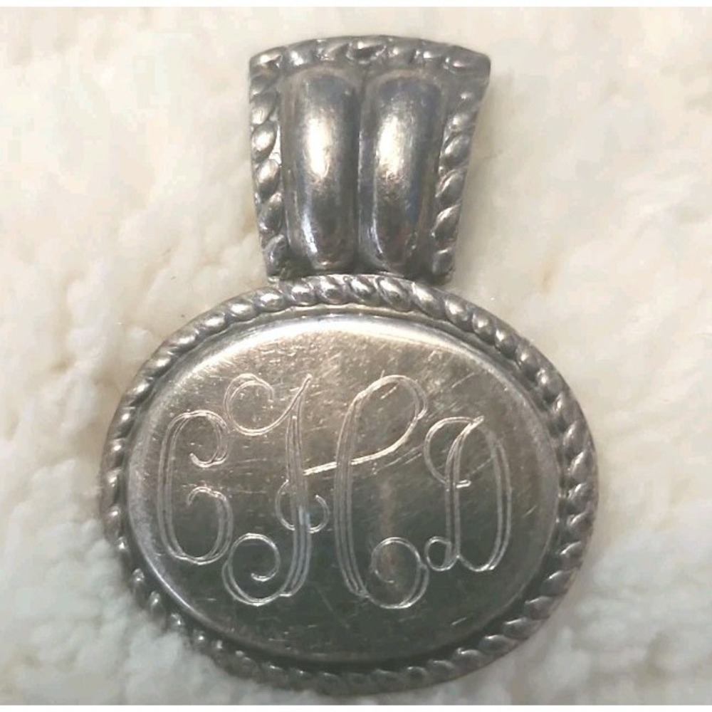Silver Pendand 925 With GHD On Front